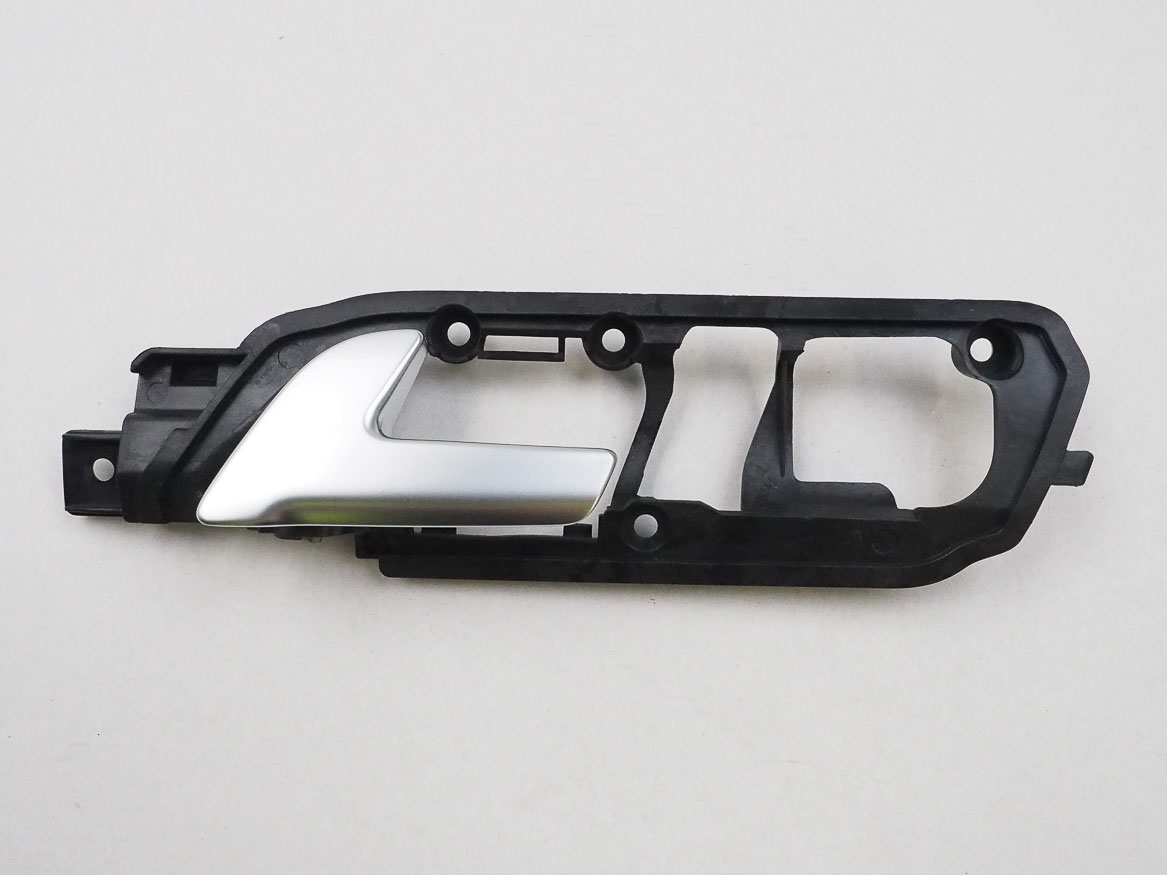 Volkswagen Polo IV (2001 - 2014) Ön sol iç kapı kolu çıkma
